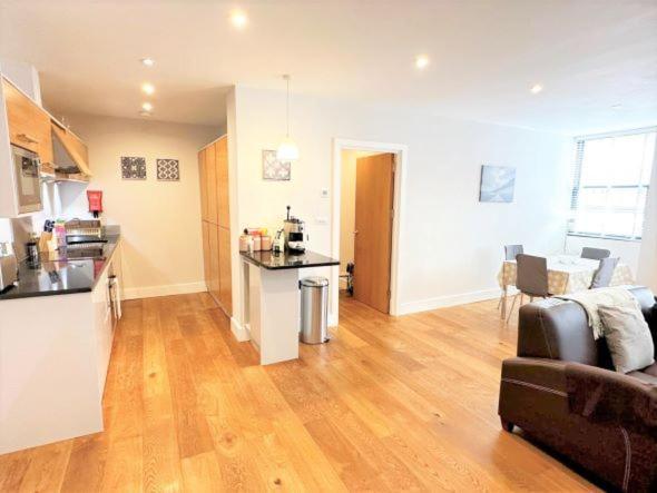 Fraser Apartment *