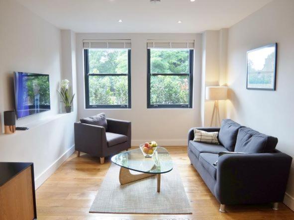 Fraser Apartment *